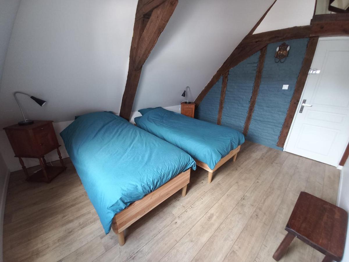 Le Gite Des Geants Le Quesnoy  Eksteriør billede